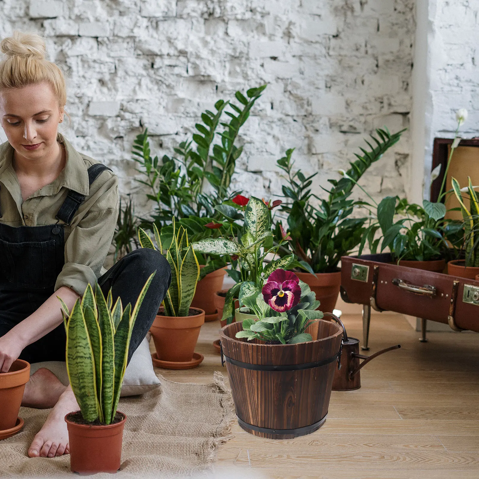 

1 шт., цветочный горшок из цельного дерева, большое деревянное ведро с отверстием для декора балкона, ретро горшок для растений, садовые антикоррозийные комнатные горшки