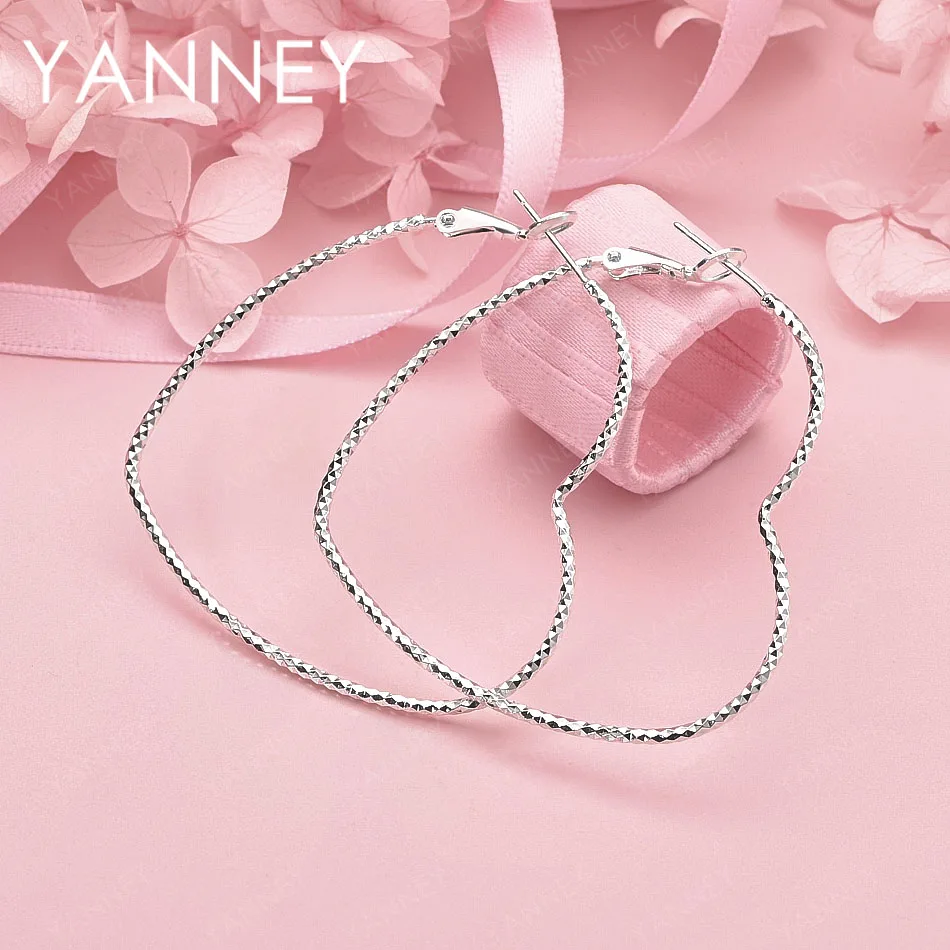 

Luxurious 925 Sterling Silver Exquisite Heart-Shaped Hoop Earrings for Women, Stylish Wedding Accessories, Elegant Jewelry