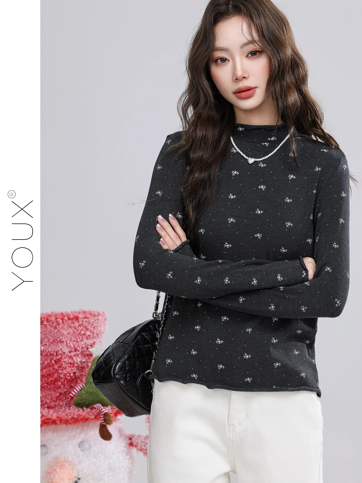 Nova Camiseta Feminina de Inverno Slim Fit com Bordado Floral, Camada Base Fluida, Estilo Coreano, Manga Longa e Gola Alta