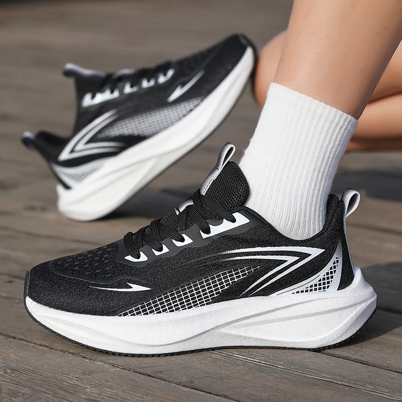

Men's Spring Breathable Mesh Lightweight Soft-Soled Comfortable Casual Shoes Running Shoes Non-Slip Shock-Absorbing Luminous Sports Shoes