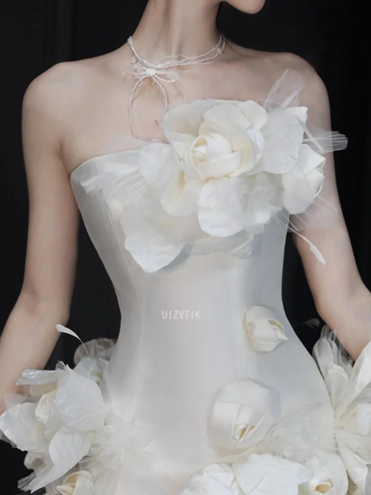 Lichte luxe satijnen trouwjurken dames strapless zeemeermin galajurk 3D bloemenapplicaties trein zoom formele feestavondjurk