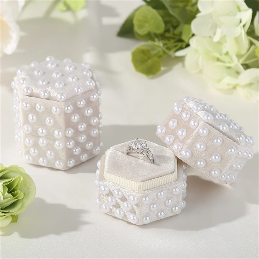 Luxury Velvet Jewelry Box Pearl Appearance Decorative Couple Ring Boxes White Hexagon Jewelry Case for Engagement Wedding Gift