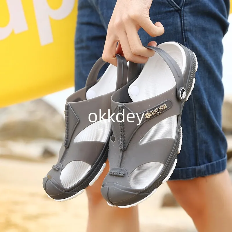 2023 New In Summer Slippers for Men Sandals Outdoor Beach Casual Sports Shoes Basic Indoor Durable Designer Replica Slippers Men