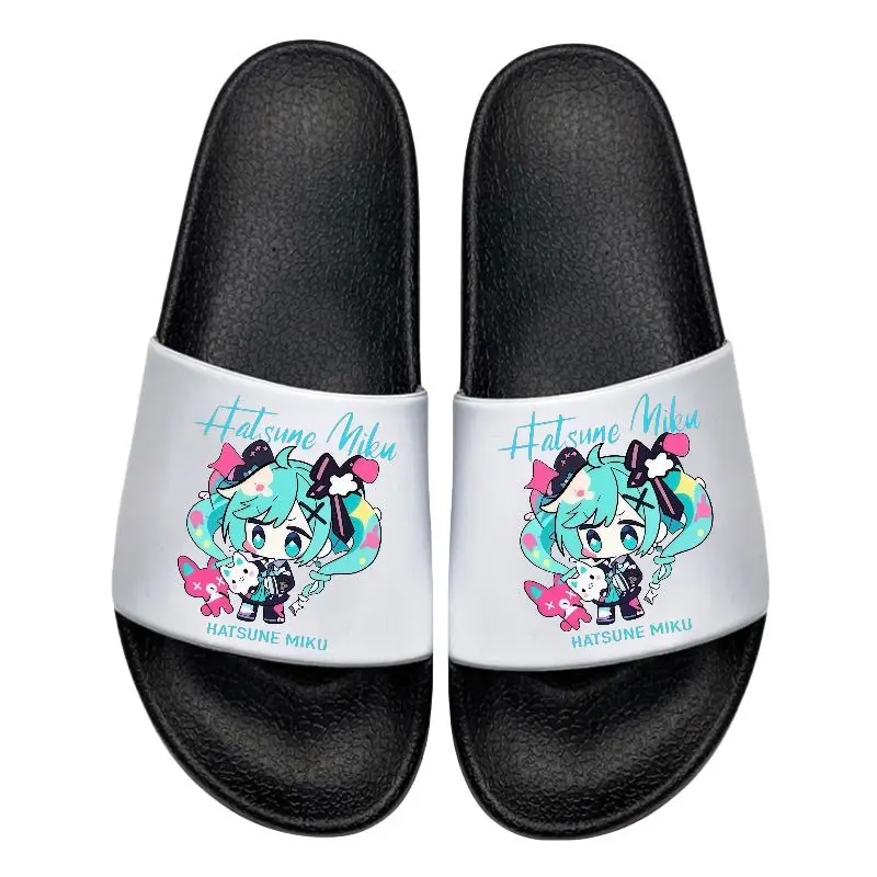 Zapatillas de baño Hatsune Miku para hombre y mujer, zapatillas suaves antideslizantes para interiores, zapatos informales de suela blanda para el hogar, chanclas de playa, regalos