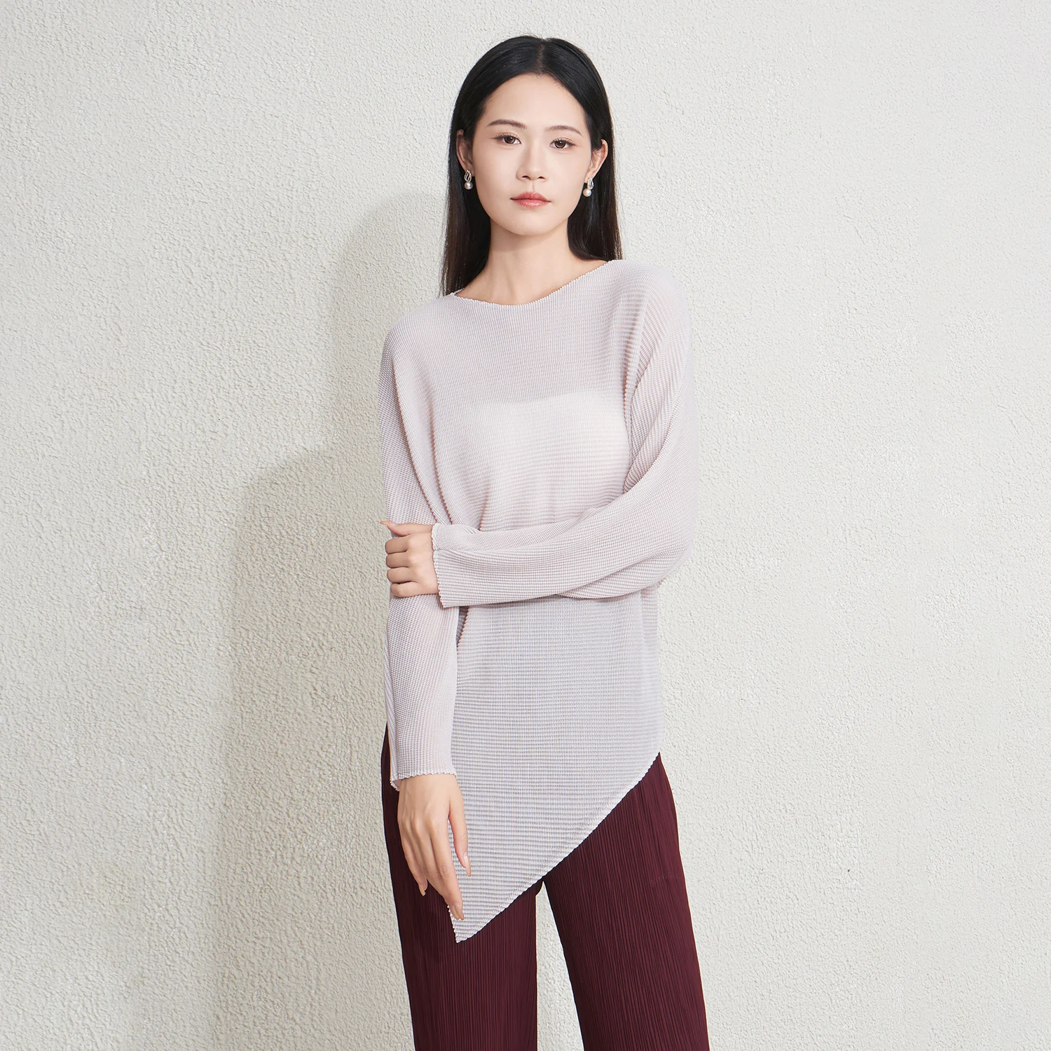 2025 Miyake blusa plisada moda suelta dobladillo asimétrico tejido Casual Top mujer Jersey suéter