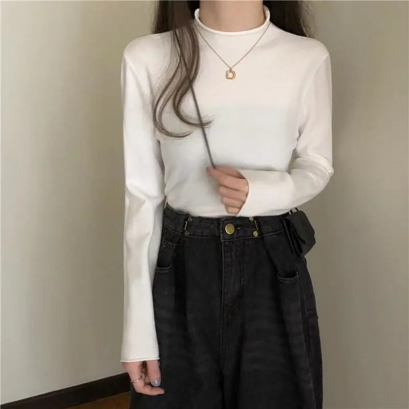 2025 nouveau intérieur à la mode demi-col haut tricoté bas chemise pour femmes automne hiver polyvalent petit haut à manches longues Ins