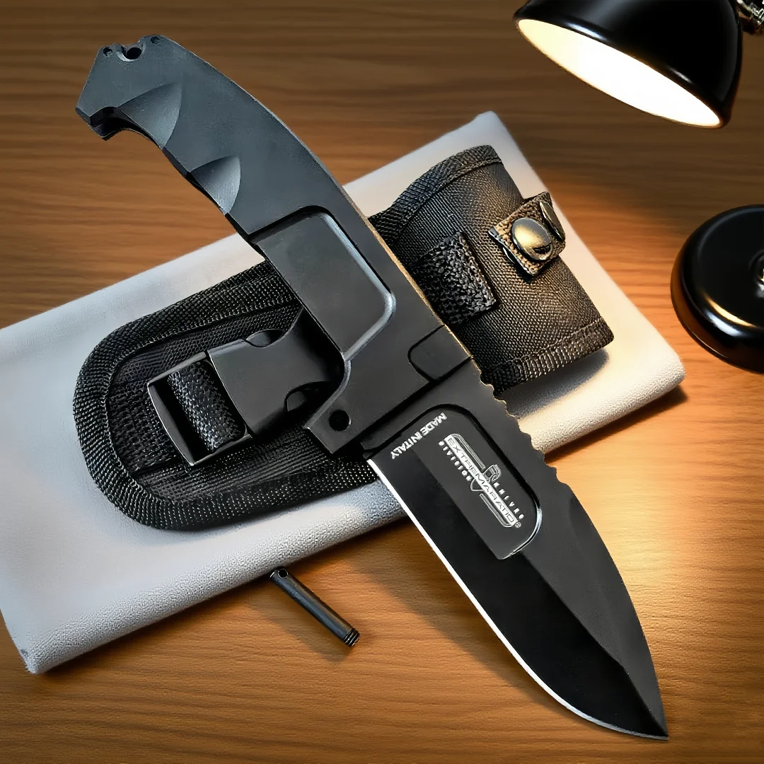 

EXTREMA RATIO - RAO classic style folding knife, made of N690 steel, with an aluminum handle, for camping and outdoor use.