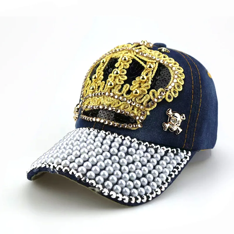 New women's hat with crown, pearls, and rhinestones, stylish and versatile baseball cap, diamond-embellished cap