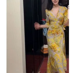 2024 Women's New Summer Printed V-Neck Tie Up with Fashion Elegant Slim Half Sleeve Vacation Fish Tail Wrapped Buttocks Dress