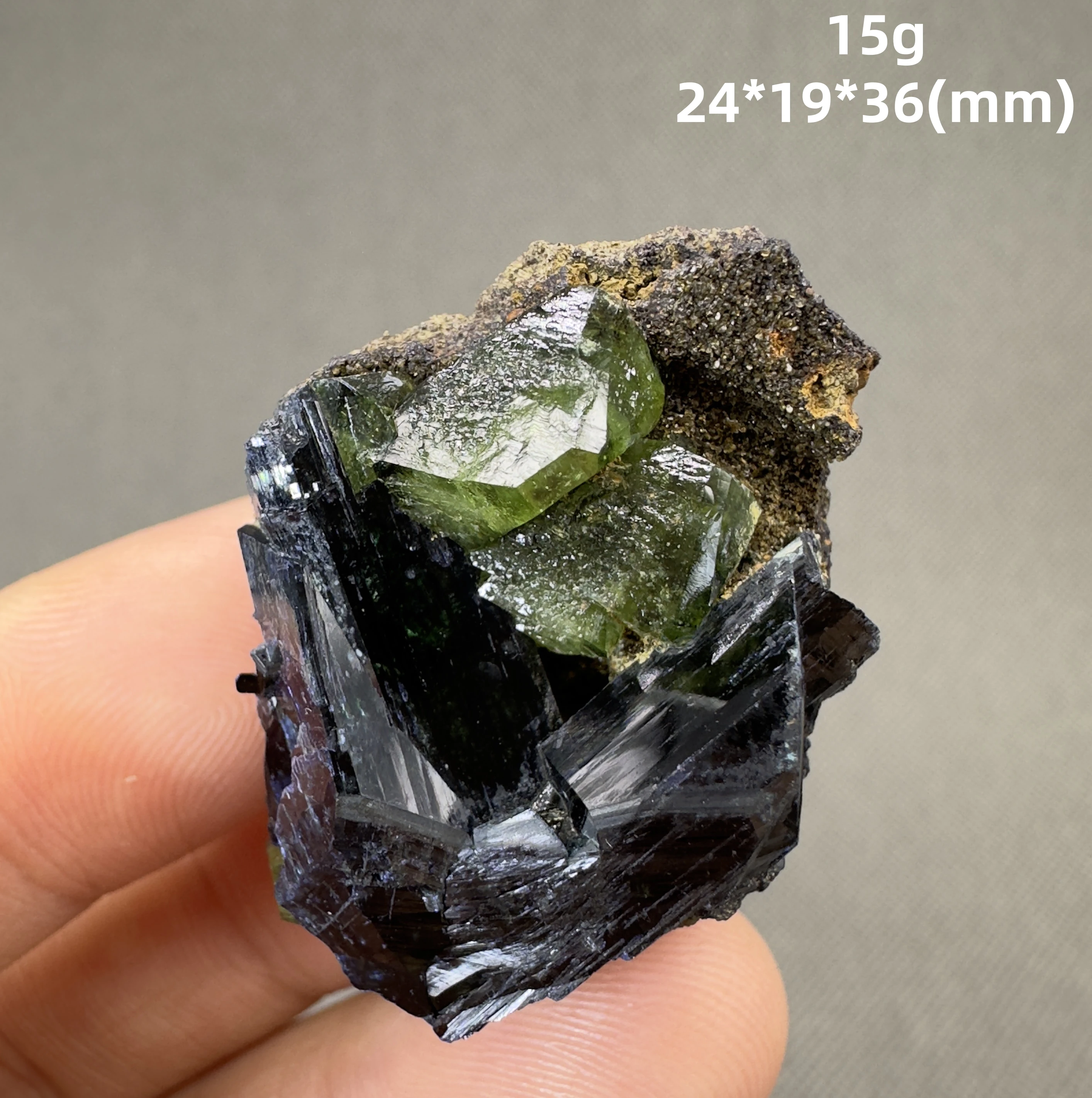 Natural rare Ludlamite and vivianite symbiosis mineral specimen + healing quartz crystals and stones rock gemstone