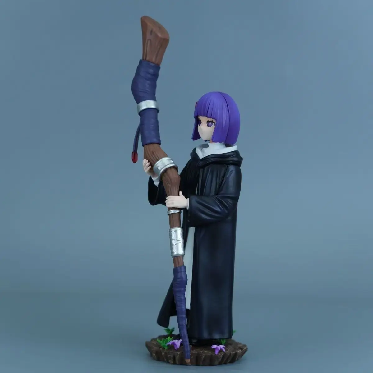 

Anime Figures Magician Fern PVC Model Frieren Purple Hair Collection Doll Tosy for Kids Girl Action Figure Gift Christmas Decor