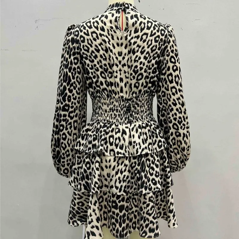 2025 Primavera Autunno Nuovo Casual Vacanza Abito da donna Moda Stampa leopardata Colletto rialzato Abito con maniche a palloncino Gonna multistrato