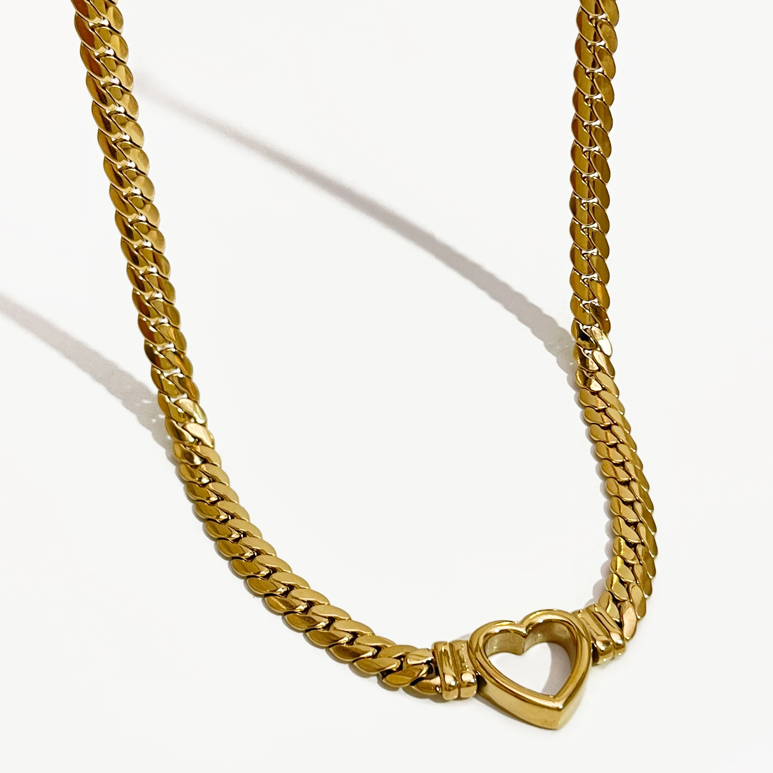 Peri'sbox Stainless Steel Solid Gold Pvd Plated Chunky Thick Chain Hollow Heart Choker Necklace for Women Street Fashion Jewelry