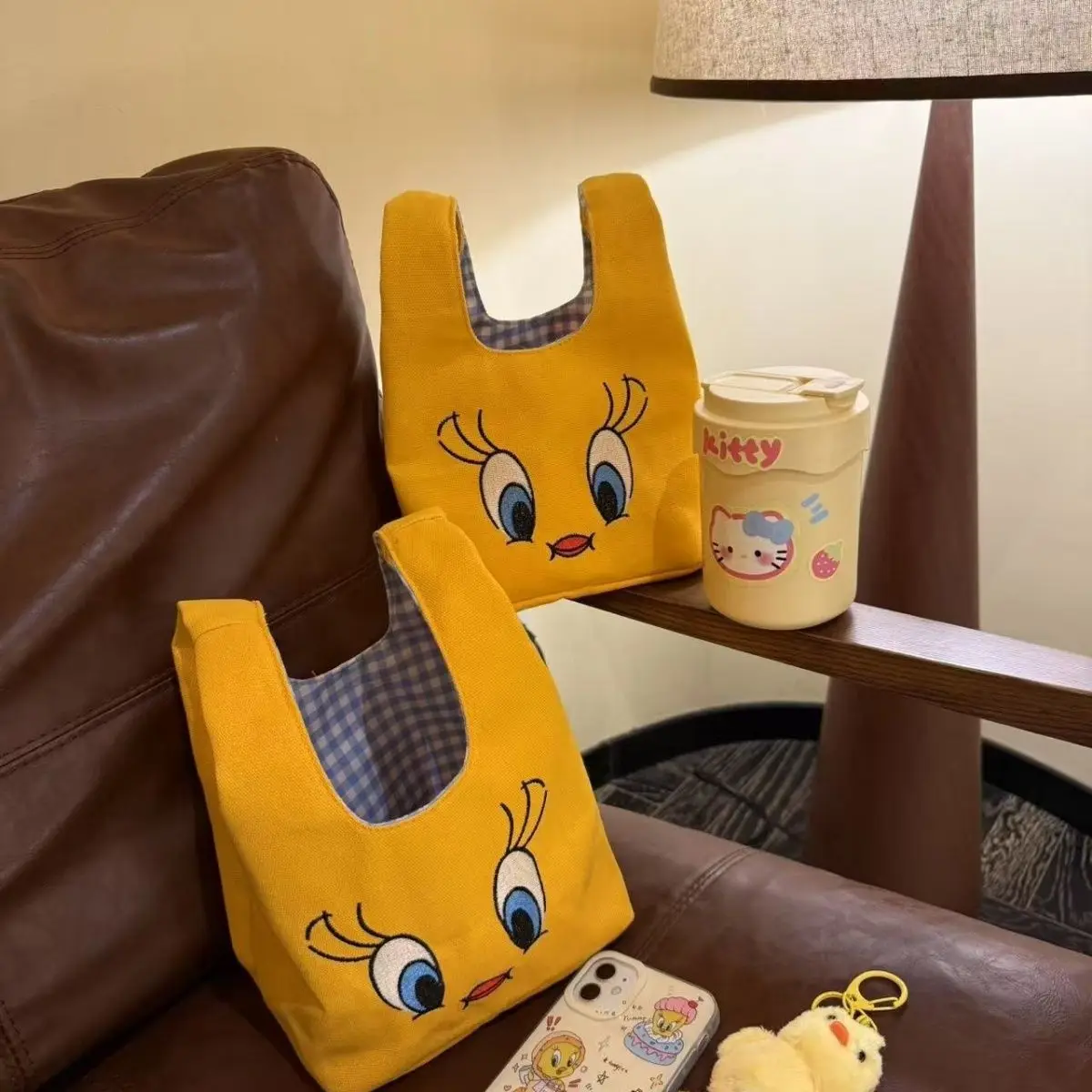 

Portable Embroidered Canvas Handbag Women's Commuter Bag Cute Storage Handheld Bag Yellow Kingfier Color Colion Design