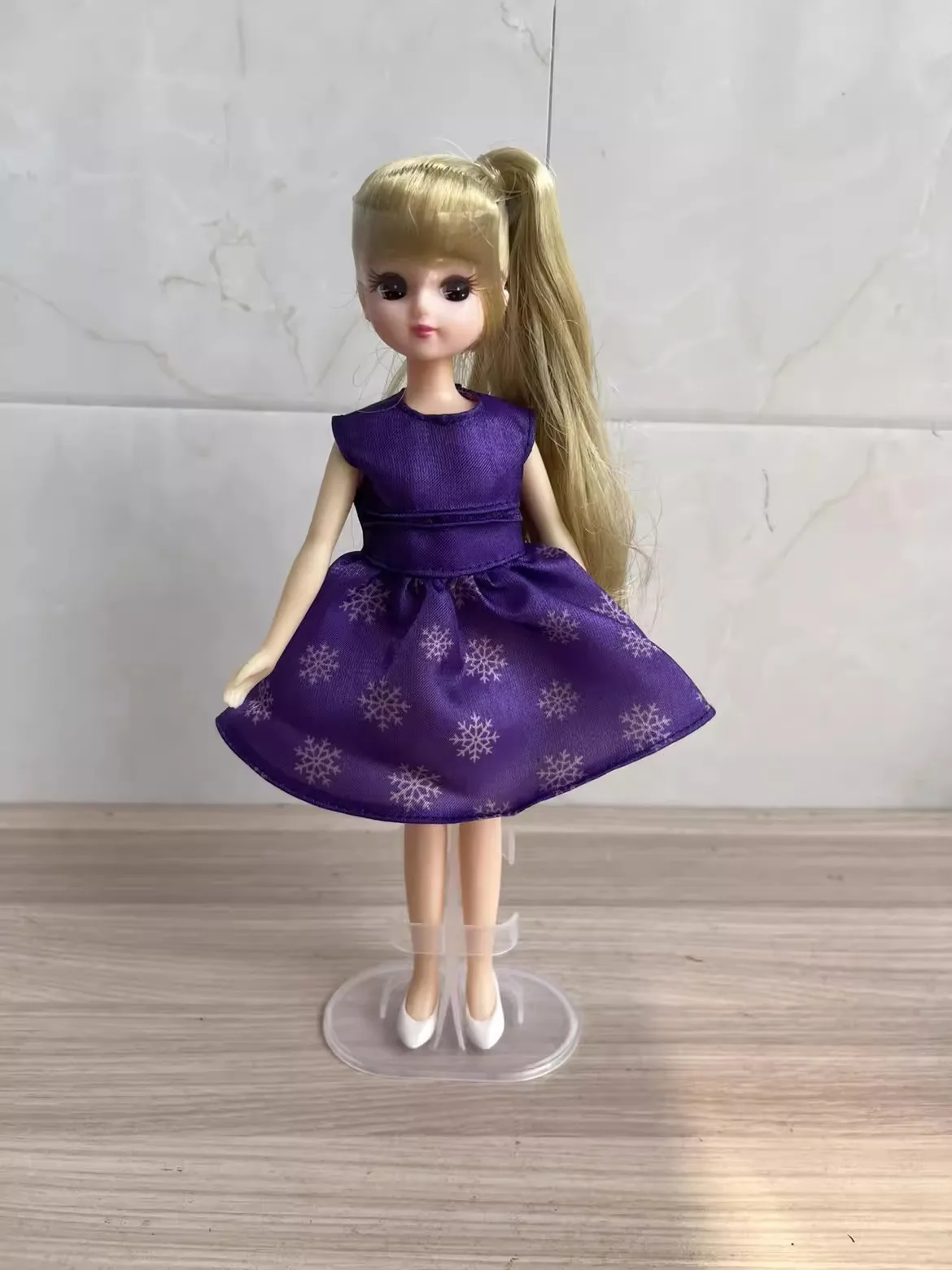 licca doll  original girl gift dress clothing family toys with the original yinghuochong