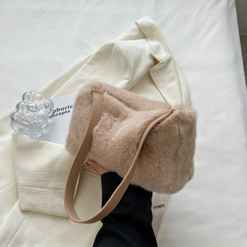 

Plush Small Square Bag Autumn Winter New Versatile Simple Crossbody Bags 2024 Vintage Solid Color Female Single Shoulder Purse