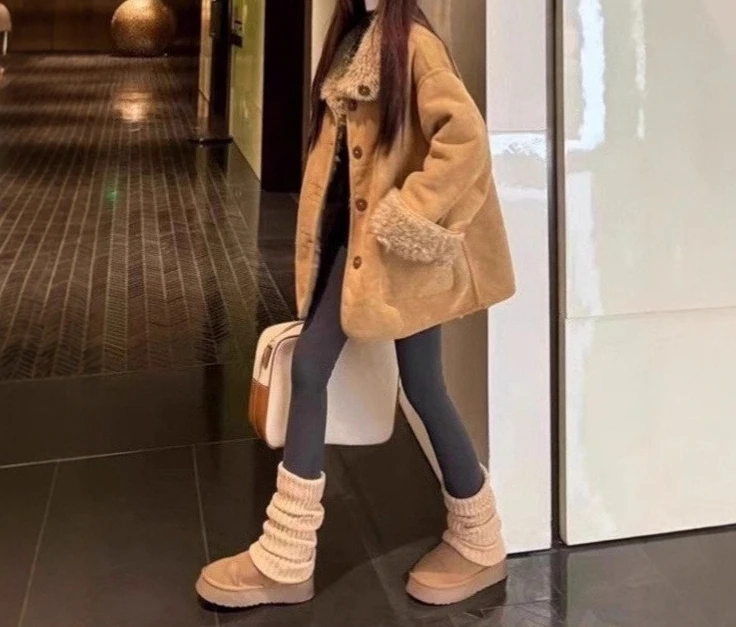 Retro Style Coat for Women's Winter Fashion New Item with Plush Insulation Double-sided Coat