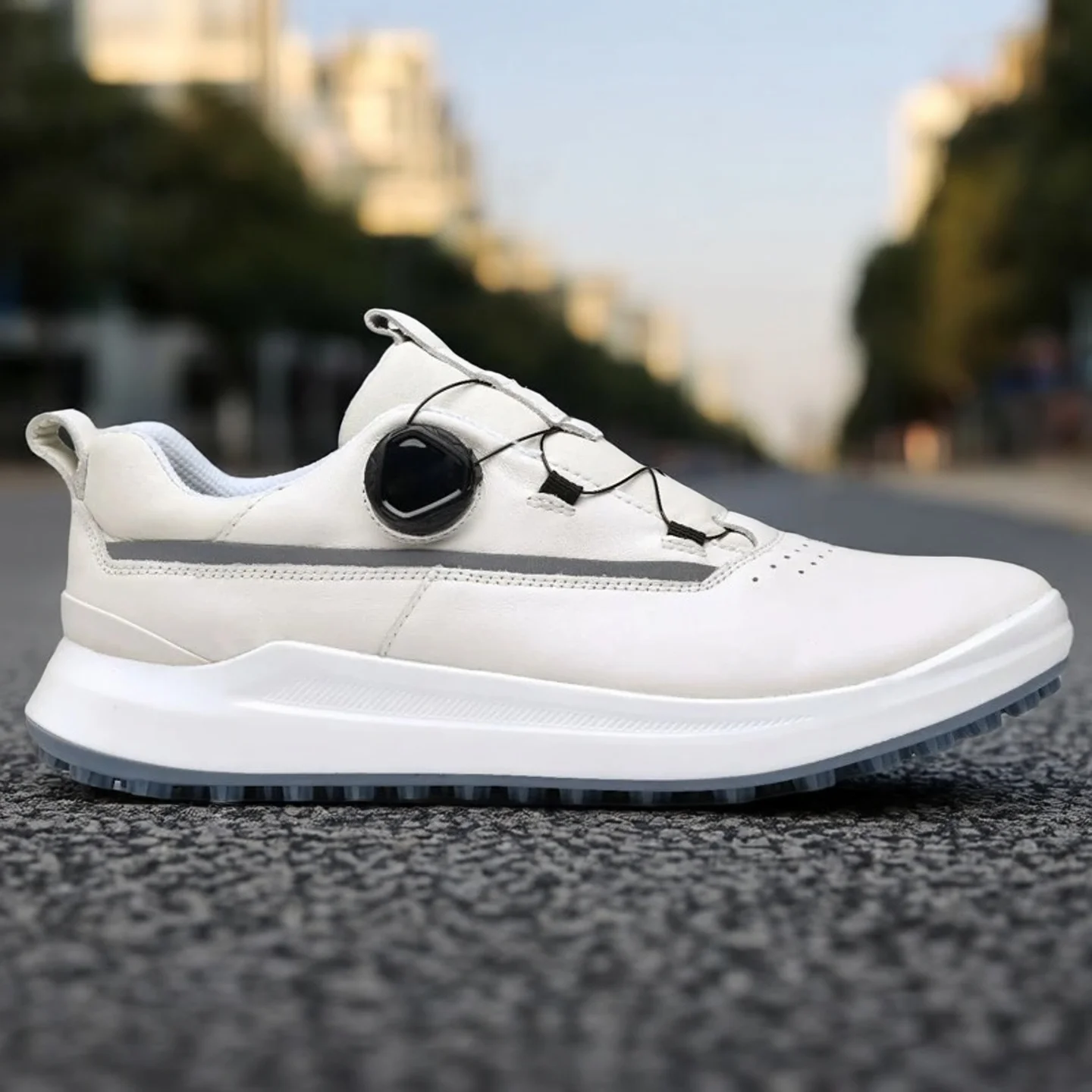 

Fashion Leather Shoes Men Rotary Buckle Lazy Loafers Original Hiking Sneakers High Quality Outdoor Trekking Street Travel White