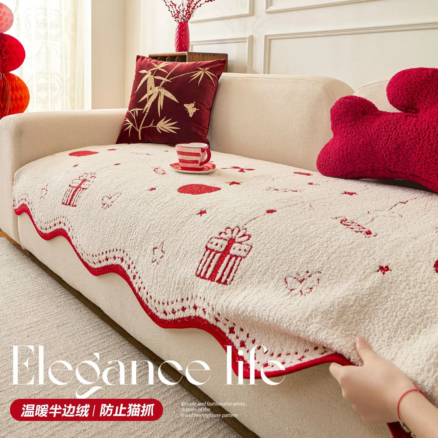 Festive Red Half Velvet Sofa Cushion,Christmas Plush Throw Pillow with Heart Gift Patterns,Cozy Holiday Home Decor for Couch Bed