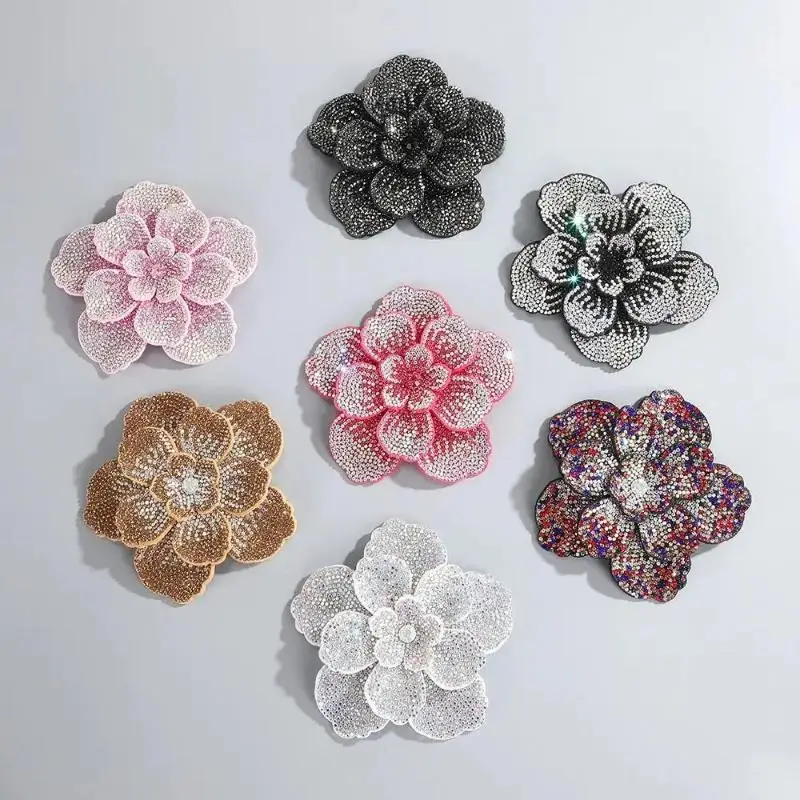 1 Stück Dreidimensionale Kamelien-Strass-Blumenapplikationen DIY Bastelzubehör Nähzubehör Verzierung Blumenbrosche Stoffe Sparklin – Detail 3