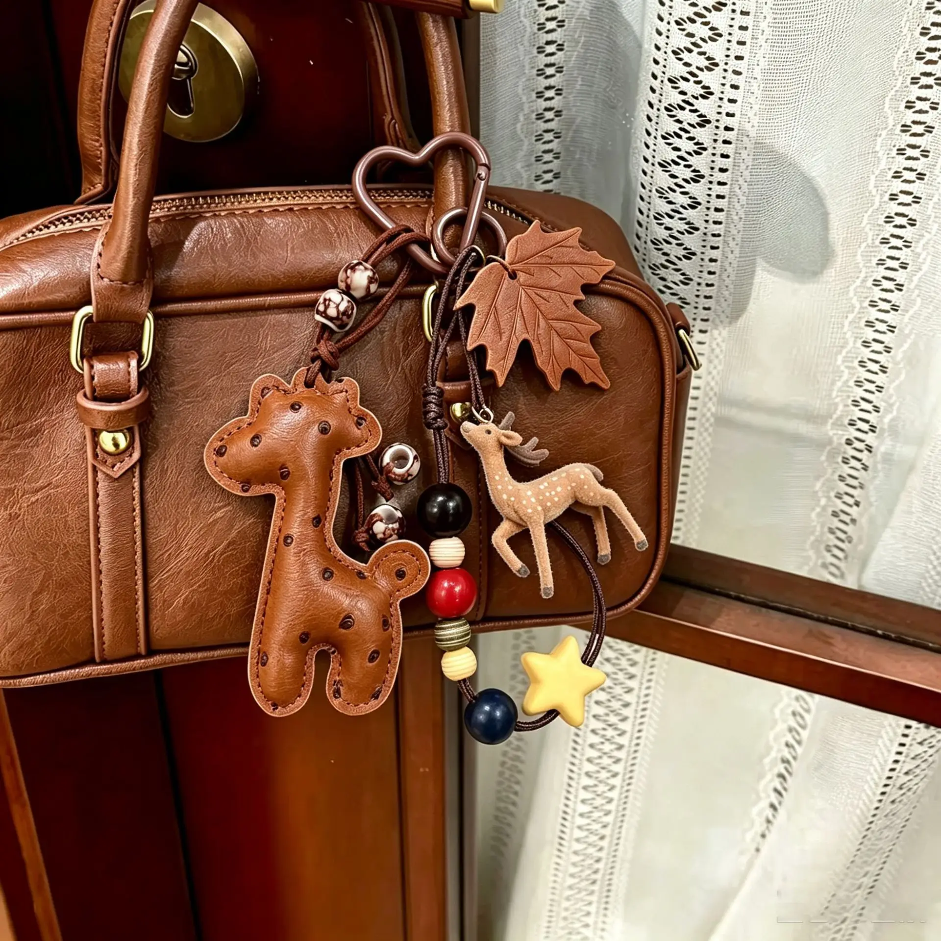 Brown PU Leather Giraffe Keychain Personalized Backpack Charm Car Keyring Pendant Femal Handbag Purse Elk Keyfob Decoration Gift