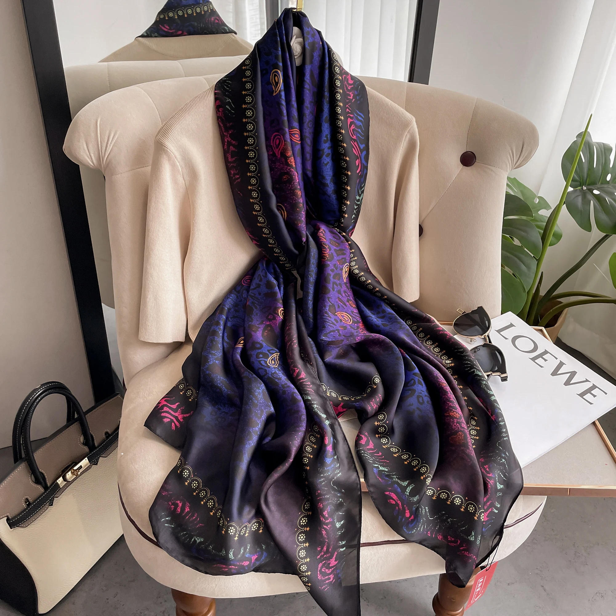 2024 New Luxury Brand Silk Scarf Women Fashion Quality Soft Scarves Female Shawls Foulard Bandana Beach Cover-ups Wraps