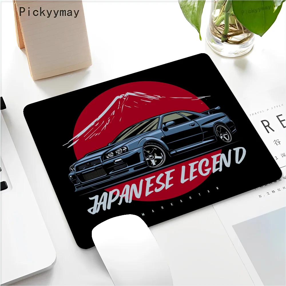 Japan JDM Sports CarsRubber Small Desktop Desk Mat Kawaii Gaming Accessories studenti Writing Pad per PC Mouse Carpet