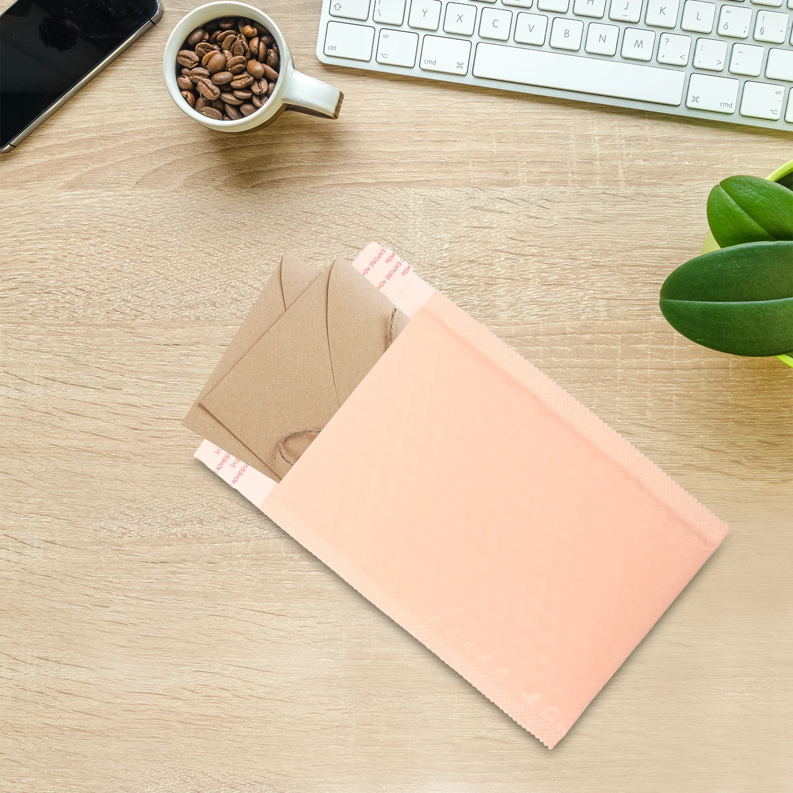 50Pcs Portable Bubble Mailers with Excellent Sealing Function Thick Shock-Absorption Bags for Daily Use Shipping