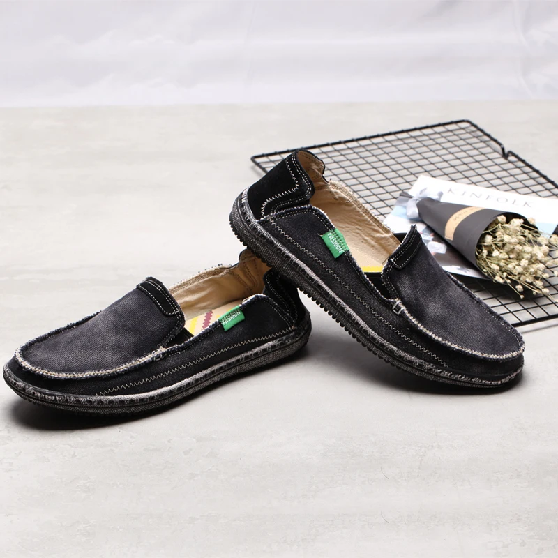 2023 Sommer neue Herren Denim Canvas Schuhe leichte atmungsaktive Strands chuhe Mode lässig Slip-On weiche flache Slipper große Größe heiß
