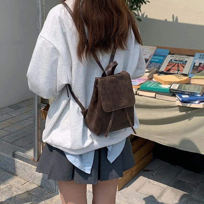 Small Drawstring Flap Backpack Women Mini PU Leather Textured School Backpack Fashion Travel Commuter Bag Girl Bakpacks