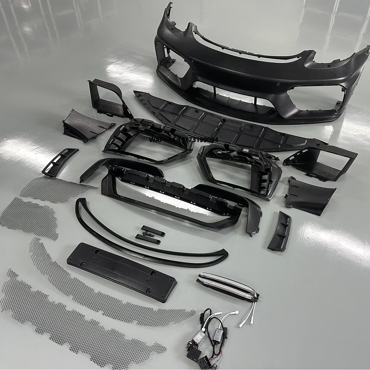 

Suitable for Cayman 718/981upgrade to GT4 Style Body Kits PP Material Front Bumper