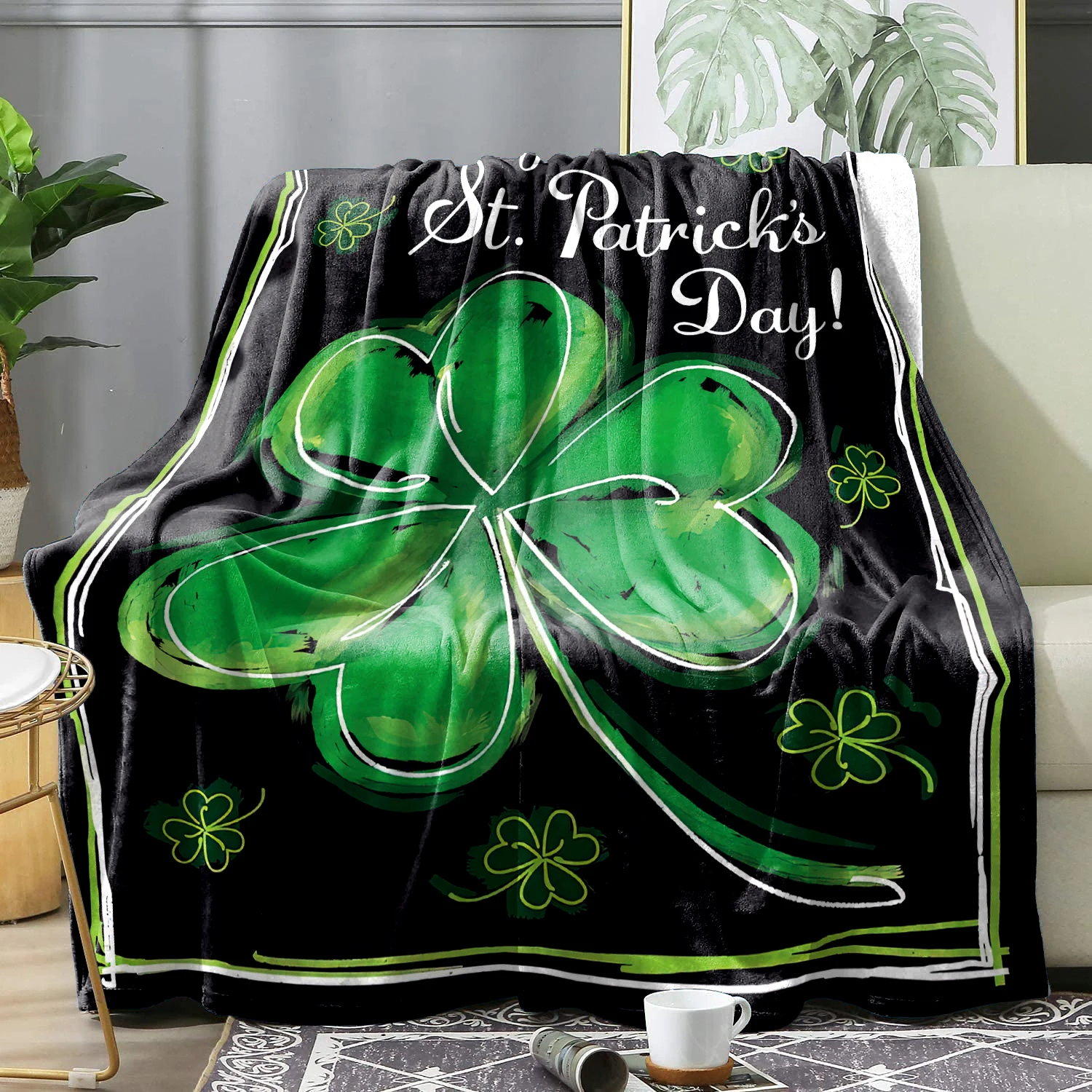 Simple Green Blanket Multipurpose Flannel Shawl Blankets Four Leaf Clover Double-Sided Printed Blankets Soft Household Supplies