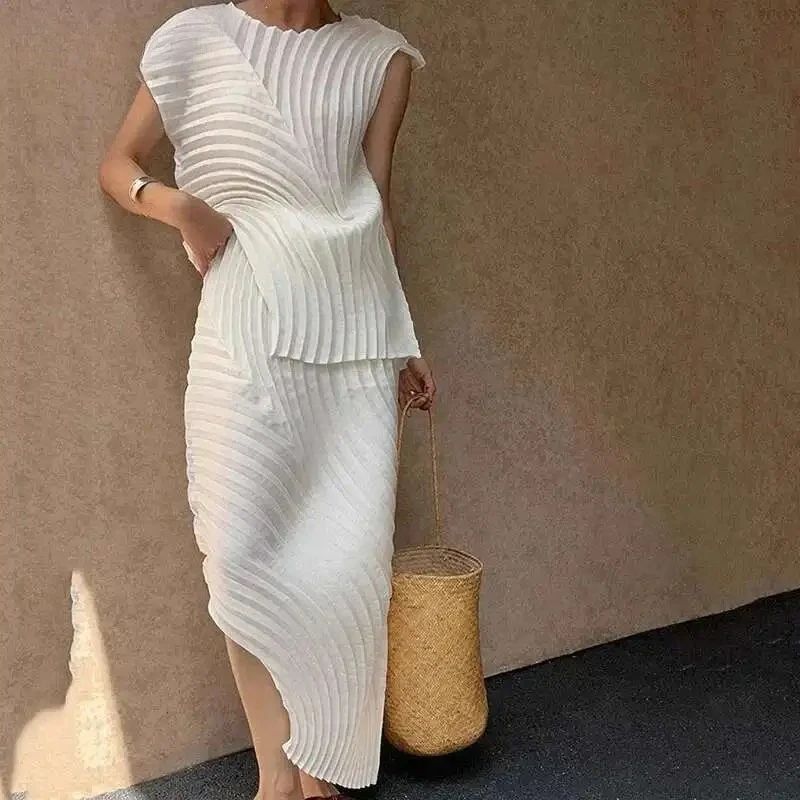

Pleated Fashion Loose Round Neck Top Women's Suit Elastic Waist Solid Colour Waist Casual Model 2025 Summer New Women's Suit
