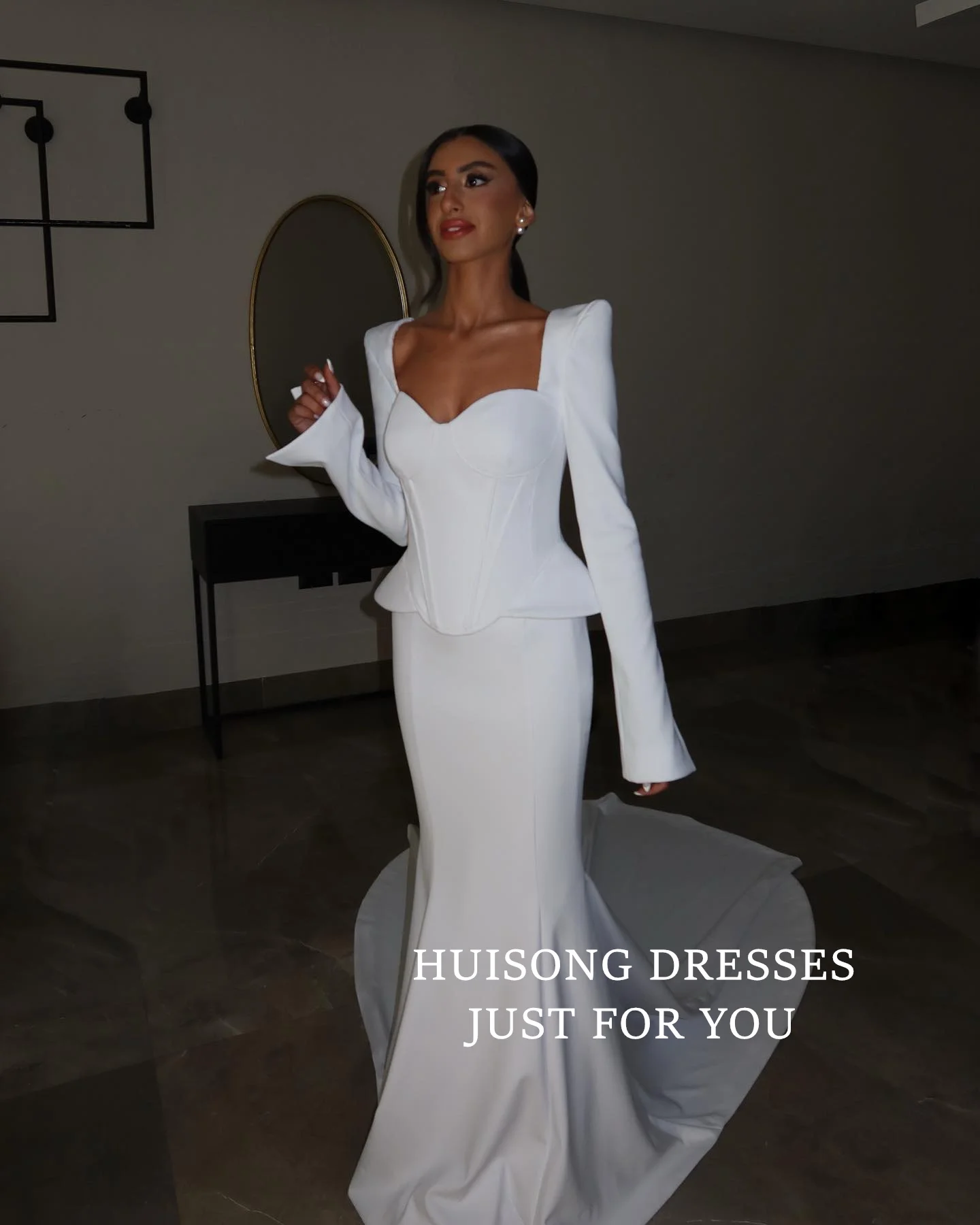 HUISONG Customized Simple Satin Mermaid Wedding Dresses Sweetheart Long Sleeves Beach Bridal Gown