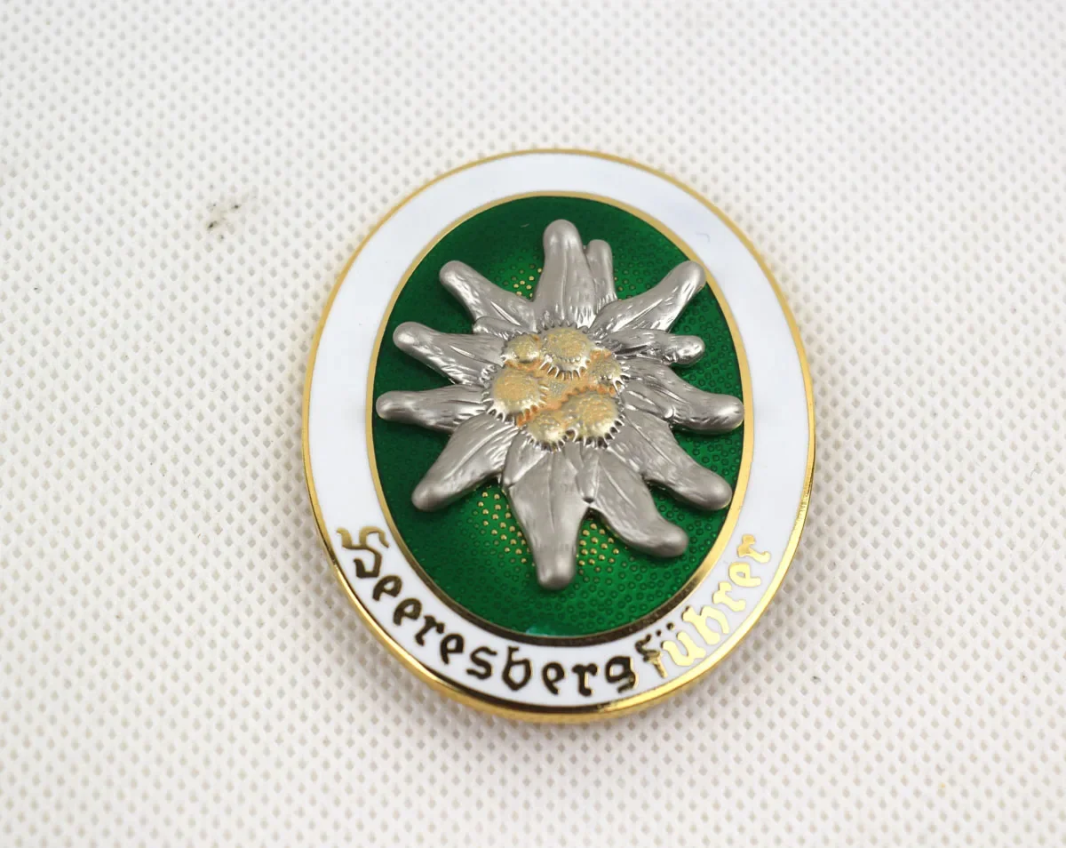 

German Mountain Troop Edelweiss Metal Badge Insignal