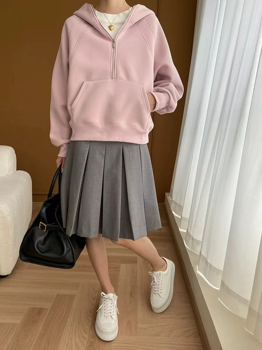 

Casual Blogger Style Fashionable Half-zip Hooded Sweatshirt For Small People In Early Spring New Women's Clothing Is Versat Top