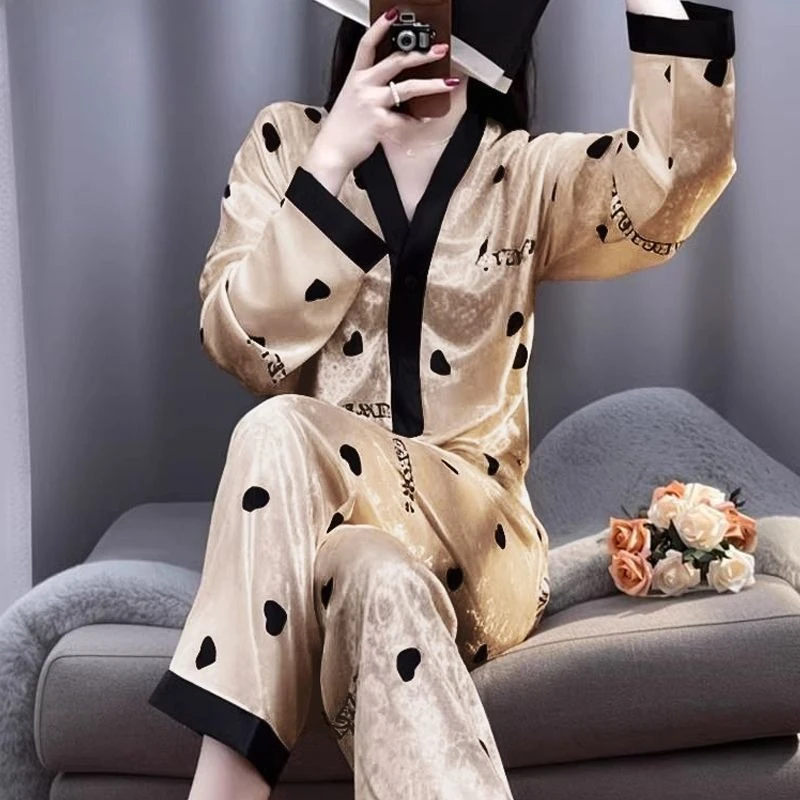 2026 New Solid Color Lace Homewear Pleuche Simple V-neck Pajamas Women's Spring and Autumn Sleepwear Suit Winter Loungewear Wear