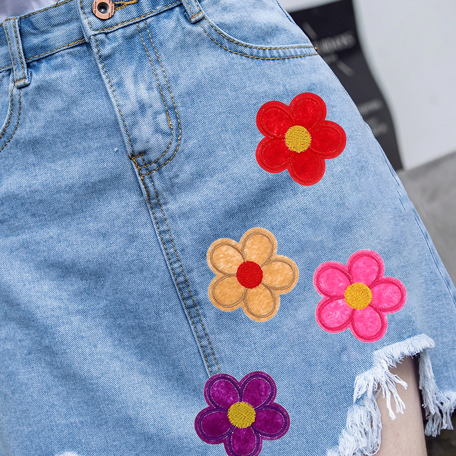 

40 Pcs Embroidered Cloth Flower Fabric Patches for Clothes Iron On Decorative Repair Appliques Sewing Patches for Bags Hats
