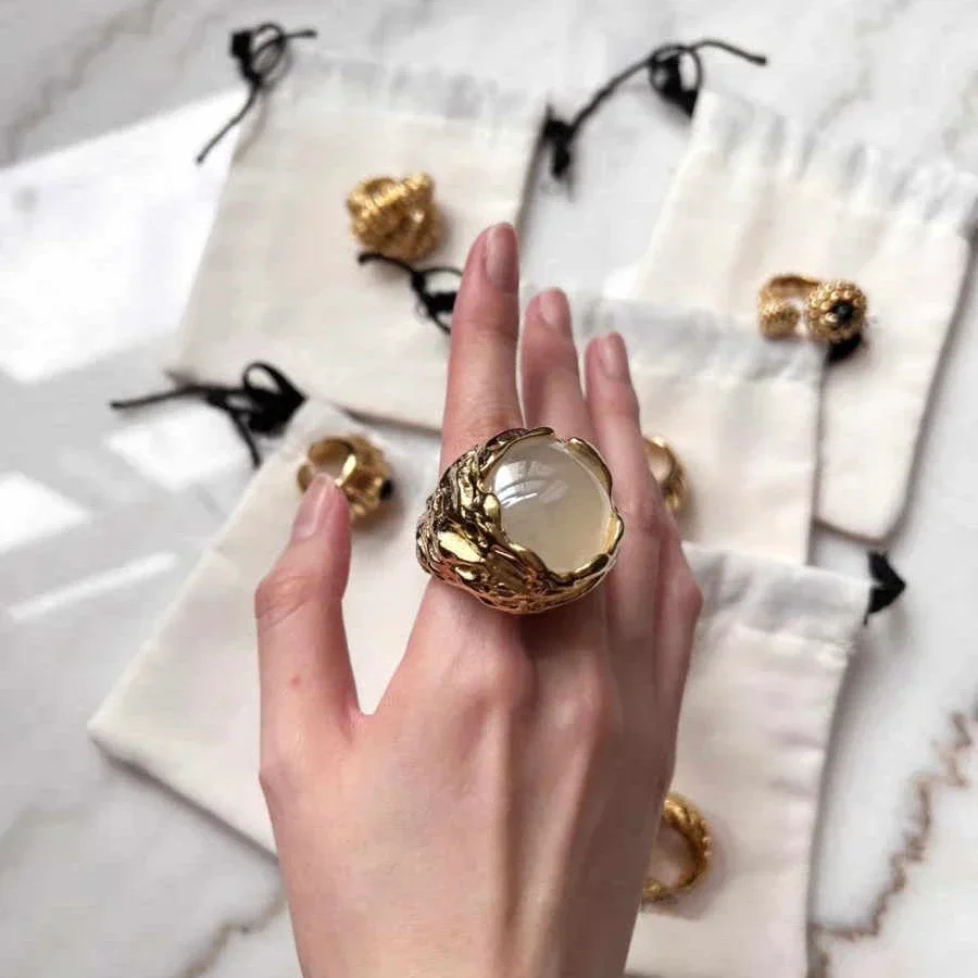 

Europe Gold Plated Round Crystal Big Natural Stone Ring Woman Top Quality Designer Jewelry Trend
