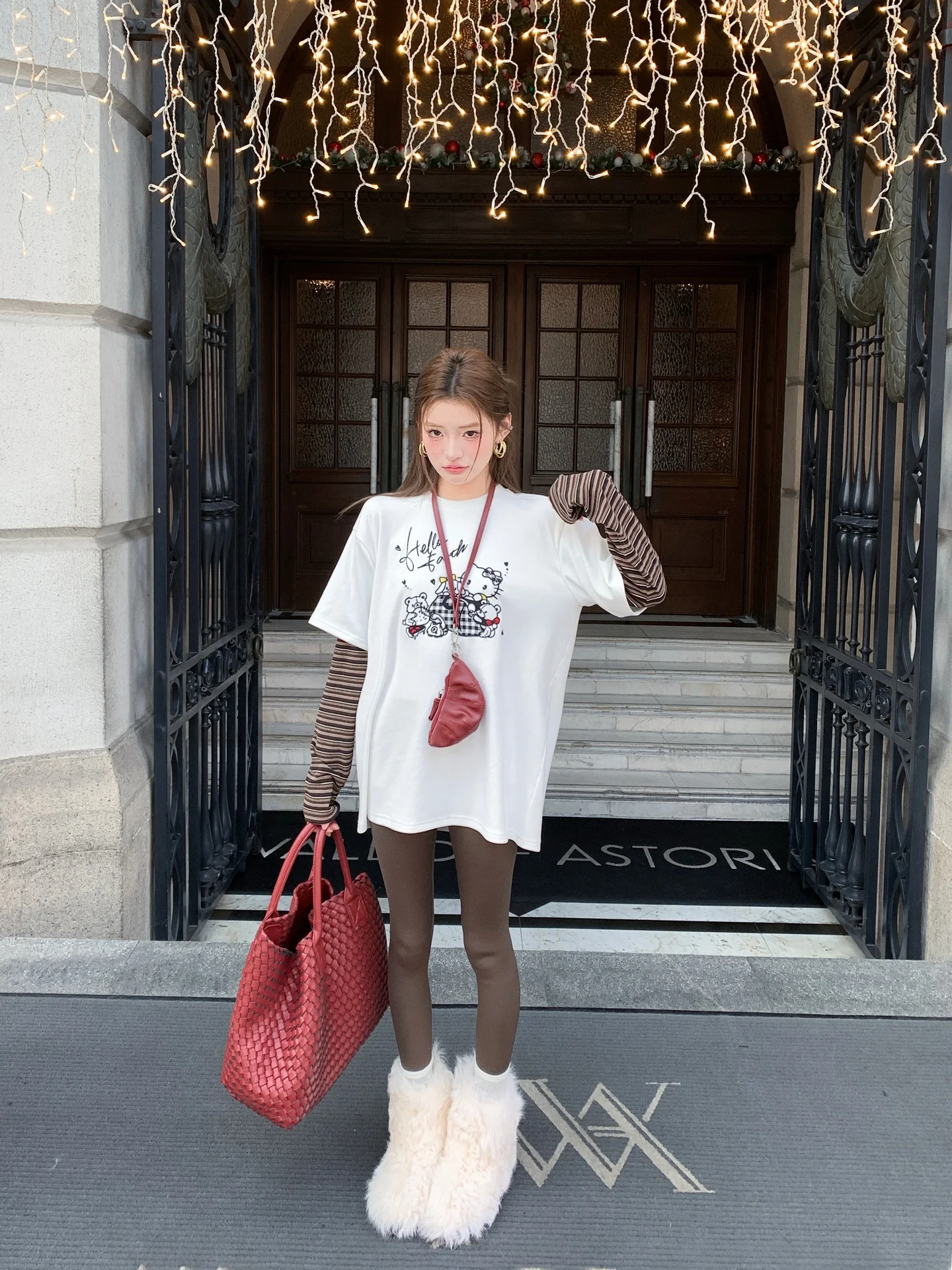 

White Splice Design Velvet Women's Base irt Winter Inner Wear High-End Feeling Outerwear Butt Covering Trendy Casual Print