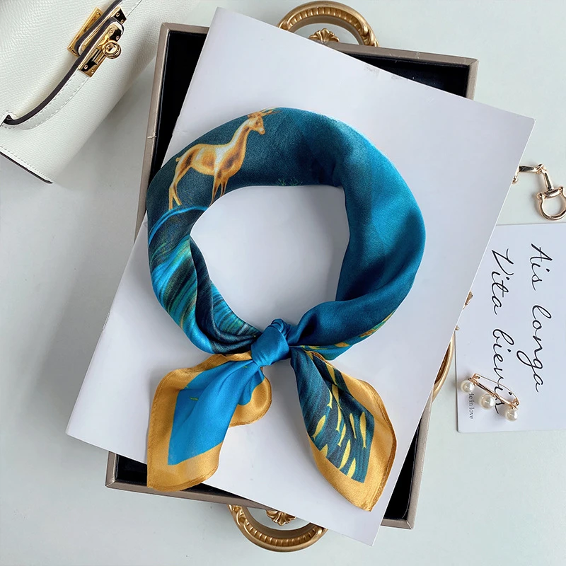 Spring/Summer Deer Graphics Print Neck Scarf Outdoor Decoration Wraps for Women Breathable 70*70cm Imitation Silk Square Scarf