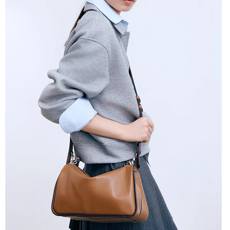 DISSONA Vegetable-Tanned Cowhide Women's Toast Shoulder Bag Underarm Hobo Bag Boston Bag 2025