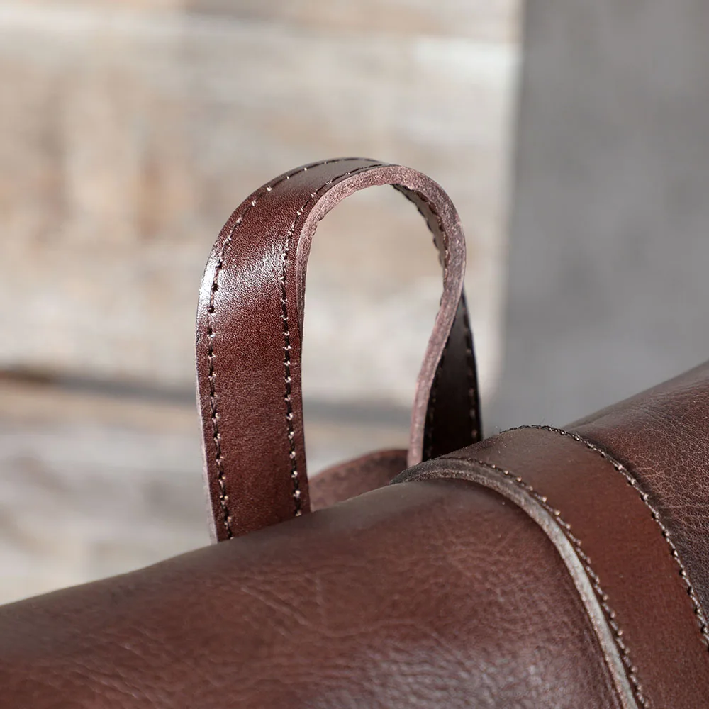 Lässiger Herrenrucksack aus echtem Leder, Laptoptasche für Herren, Reisetasche, Obermaterial aus Rindsleder, modischer Herrenrucksack im Preppy-Stil – Detail 32