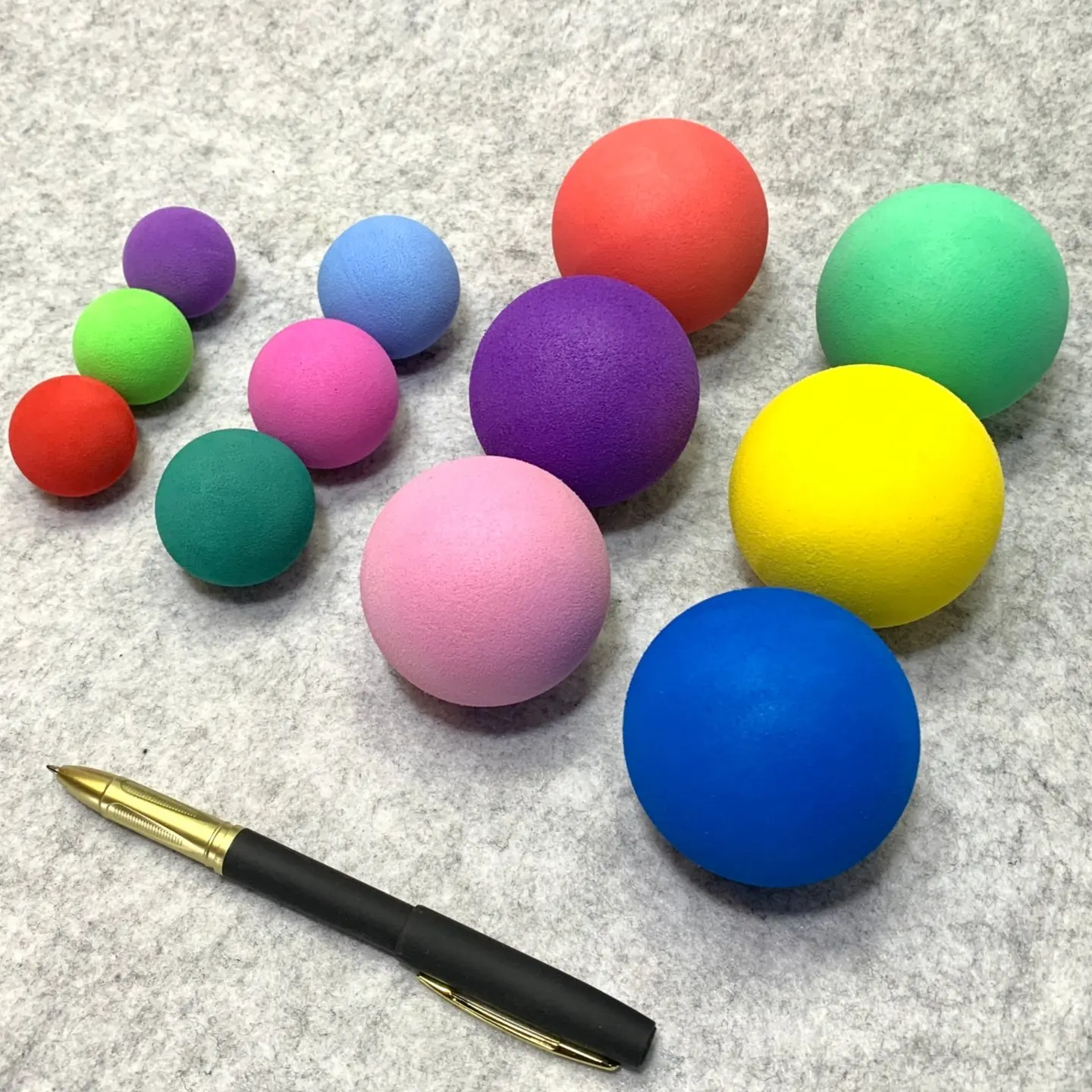 13 Colors Diameter Of 25mm GolfIndoor Practice Ball Entertainment FieldToy Ball Pet Toy Ball EVA Foam Ball