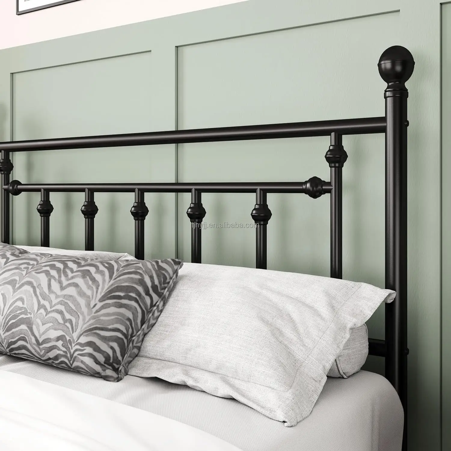 Iron Black Metal Bed Frame Queen Size Heavy Duty 14 Inch Beds No Box Spring Steel Slat Frames with Storage Black Bed Frame