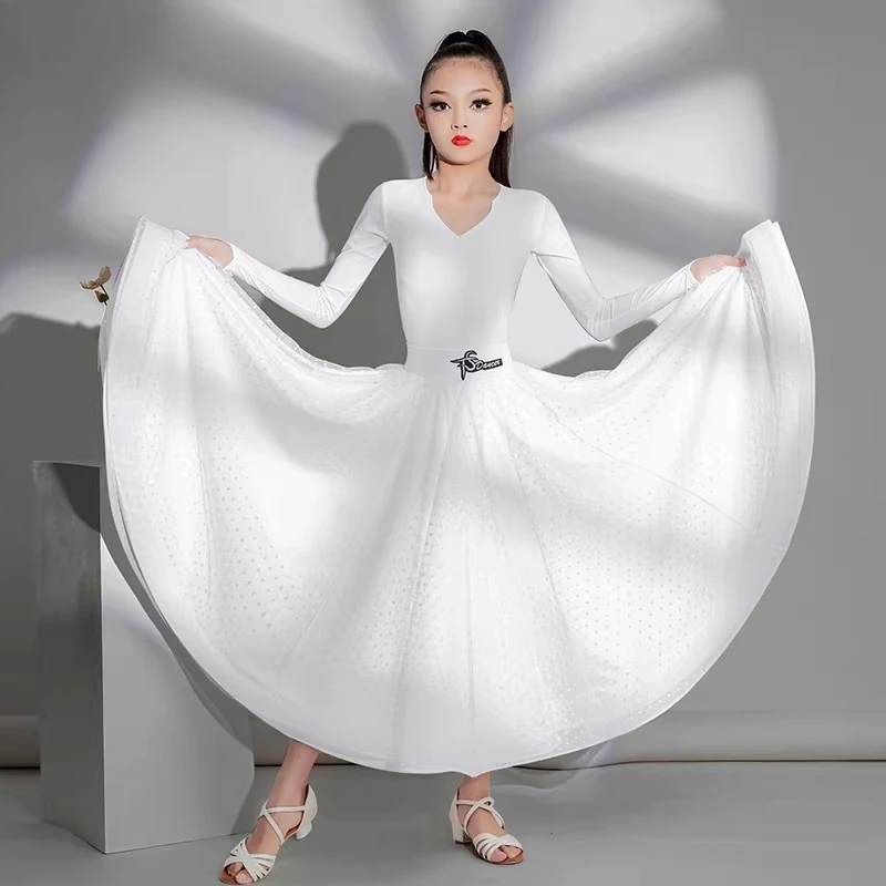 

New style Latin dance costume for girls National standard dance professional Latin 2026 performance outfit Modern dance skirt