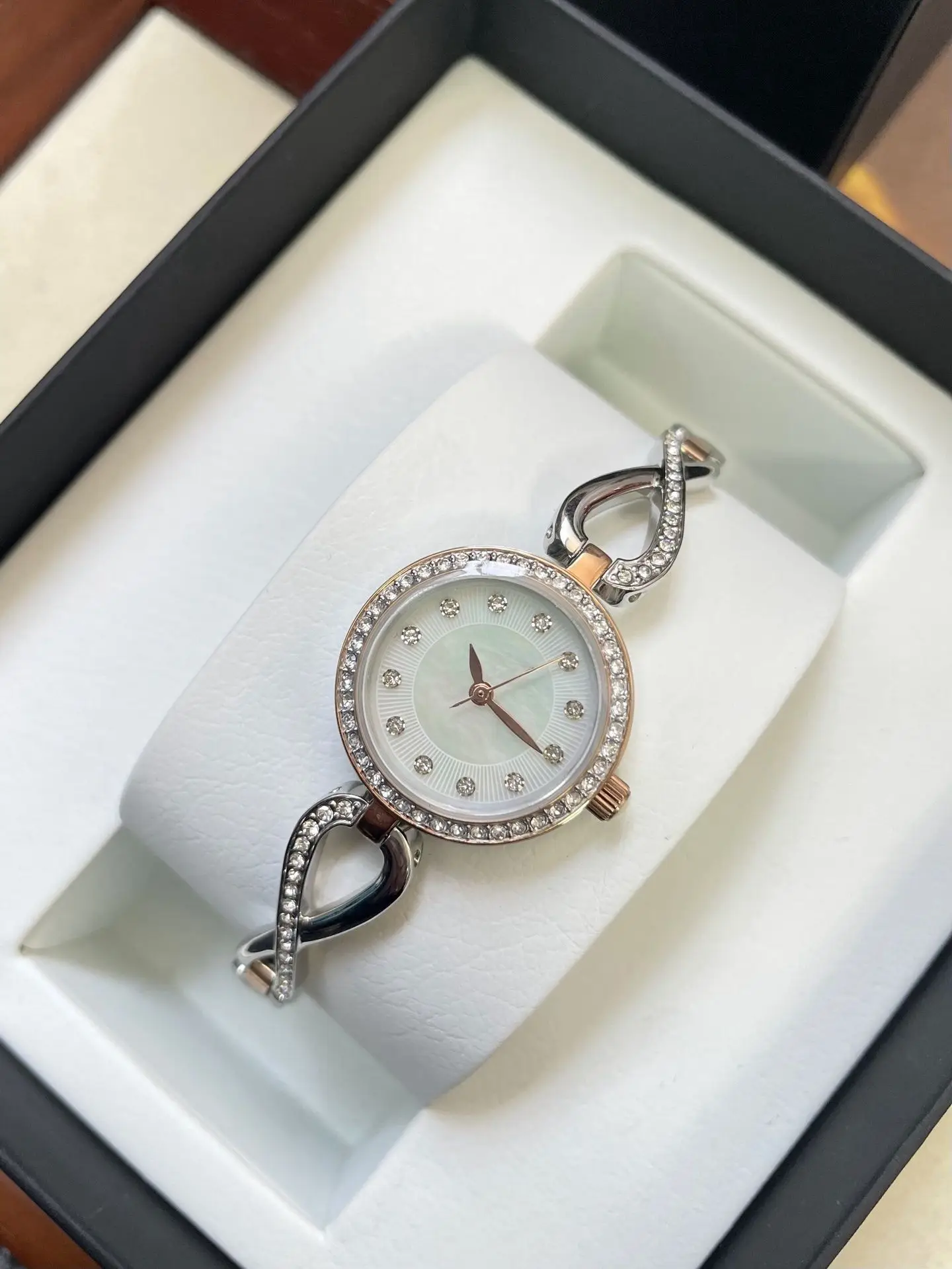 Original Design Silver Blue Rhinestone Dial Luxury Steel Strip Waterproof Women's Watch Chic Japanese Style Quartz Watches