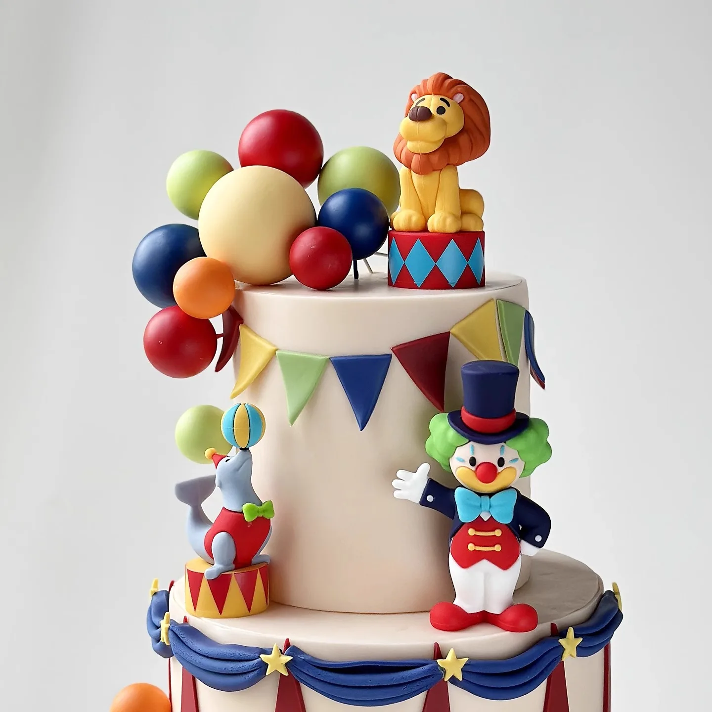 مهرج علوي على شكل كعكة السيرك، الأسد البهلواني، الفيل، أسد البحر، الدب الساحر للأطفال، زينة حفلة عيد الميلاد الأول السعيدة