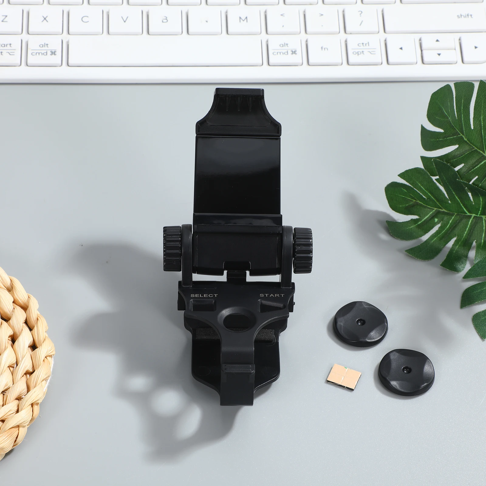 

Game Controller Gamepad Bracket Phone Holder Phone Stand Clamp Bracket For Mobile Gamepad Cradle Stand Mount Black