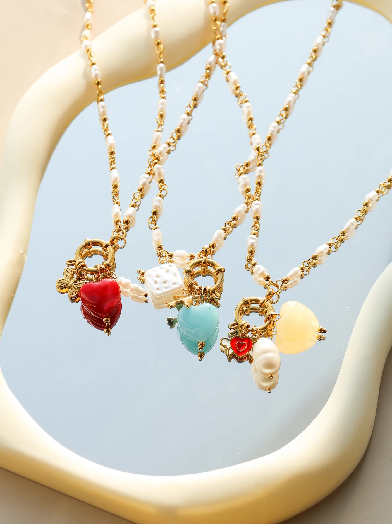 Colorful natural stone pearl heart bee airplane pendant necklace suitable for women stainless steel fashion personality jewelry